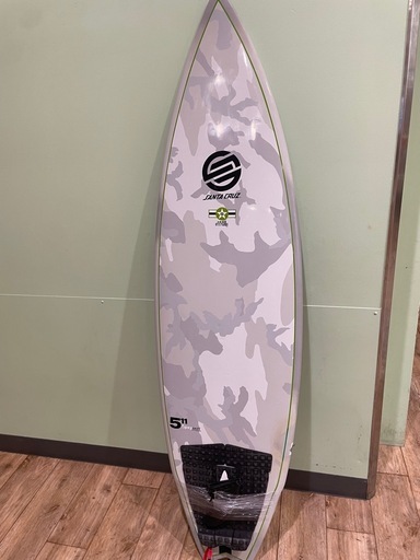 SANTA CRUZ サーフボード 5'11”フィン付き取りに来れる方 (た