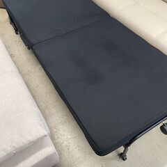 リサイクルショップどりーむ荒田店　No4744 折りたたみベッド　シングルサイズ　折りたためて便利♪の画像
