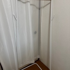 ハンガーラックの画像