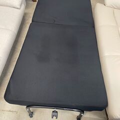 リサイクルショップどりーむ荒田店　No4744 折りたたみベッド　シングルサイズ　折りたためて便利♪の画像