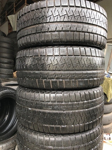 245/40R18 スタッドレスタイヤ取り付け無料