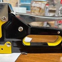 【中古】ガンタッカー　本体 の画像