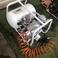 実働　MAX製　エアーコンプレッサー本体　MAX マックス エアコンプレッサ AK-415PB 100V 60Hz 550W 45l/min 8kg/cm3の画像