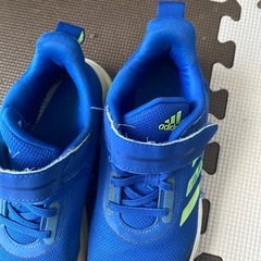 スニーカー21.5センチの画像