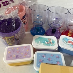 コップ　容器の画像