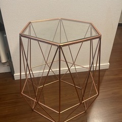 ZARAHOME 六角形サイドテーブル ローズゴールド
の画像