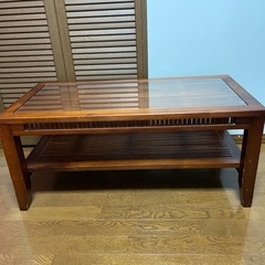 ガラステーブルの画像