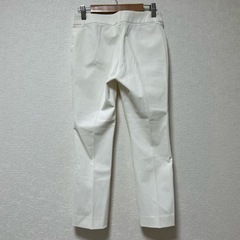 イネド クロップ丈パンツ ホワイト サイズ5(M)の画像