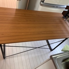 木目調シンプルパソコンデスクの画像