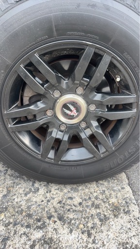 ハイエースタイヤホイール