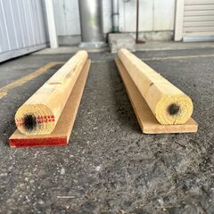 地面に直接置きたくないときに使う物の画像