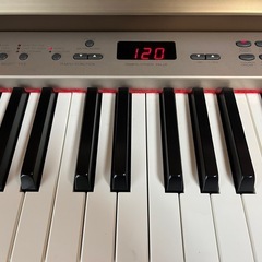 【終了】電子ピアノ クラビノーバ CLP-330の画像
