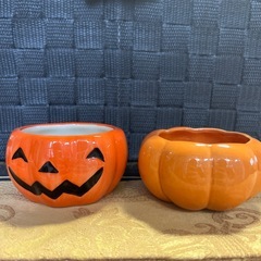 ハロウィンの陶器4つセットの画像