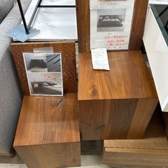 ★値下げしました！【ホームシック/ドリームベッド】クィーンサイズ  フレーム＋ナイトテーブルX2＋マットレス 4点セット  ベッド 【4点セットで62万円位で購入】💳自社配送時🌟代引き可💳※現金、クレジット、スマホ決済対応※   の画像