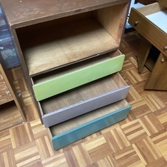 3色棚の画像