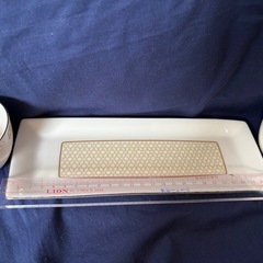 おつまみセット　長細い皿 ＆ 湯呑み２個の画像