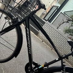 クロスバイク自転車フェルマータ 27インチ 6段変速オートライトの画像