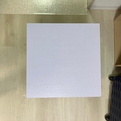 サイドテーブルの画像