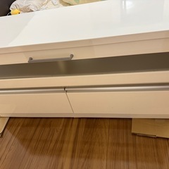テレビボード　
白の画像
