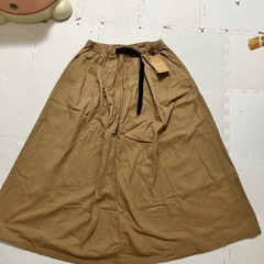 新品未使用 ロングスカートの画像