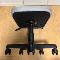 オフィスチェアの画像