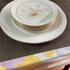 食器の画像