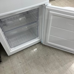 安心の1年間保証付き！maxzen 2ドア冷蔵庫2022年製140L【トレファク堺福田店】の画像