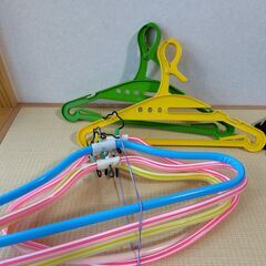 【無料】ハンガー　大量　差し上げますの画像