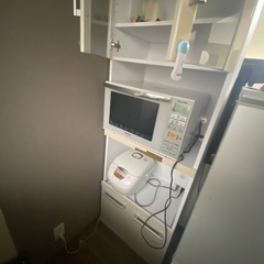 キッチン収納棚の画像