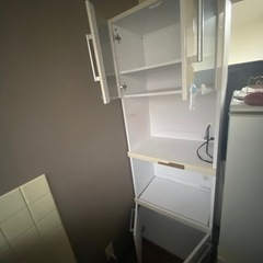 キッチン収納棚の画像