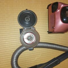 サイクロン掃除機　東芝の画像