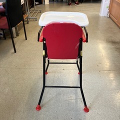 M2509-287 ハイチェア キッズ ベビー レッド ドット柄 キズ汚れ、使用感有りの画像