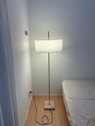 IKEA フロアランプ