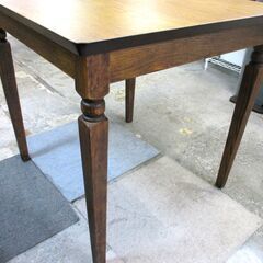 ダイニングセット テーブル チェア 3点セット レトロ風家具 木製 幅75㎝×奥行70㎝×高さ70㎝の画像