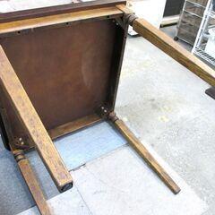 ダイニングセット テーブル チェア 3点セット レトロ風家具 木製 幅75㎝×奥行70㎝×高さ70㎝の画像