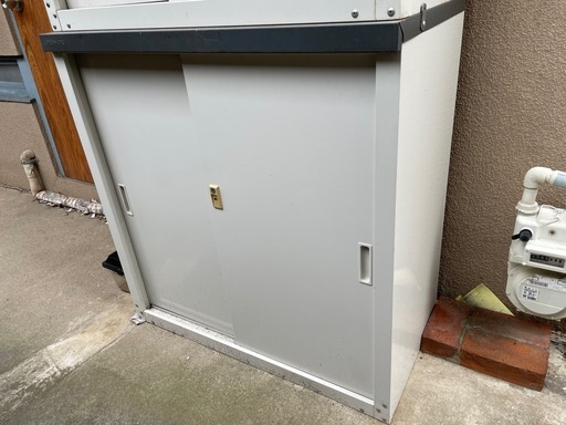 スチール物置 収納庫 サイズ: 幅90cm奥行き47高さ92cm