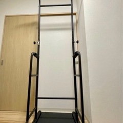 懸垂器　筋トレ　ぶら下がり　トレーニングの画像
