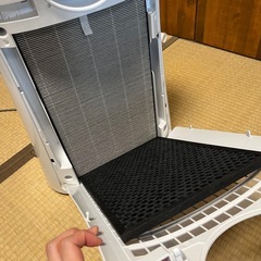 シャープ　空気清浄機 ホワイト 美品 花粉 PM2.5 脱臭対応の画像