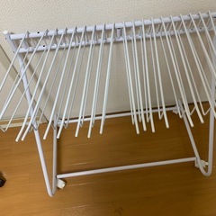 ハンガーラックの画像