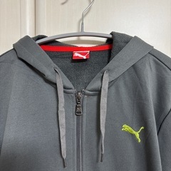 PUMA ジップパーカーの画像