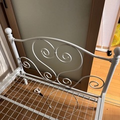 ベットフレームの画像