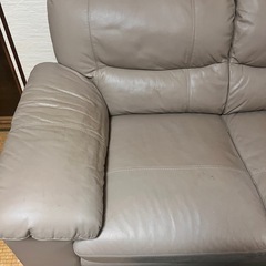 レザーソファーの画像