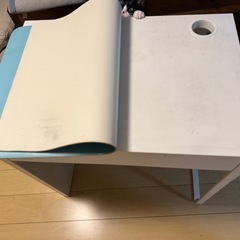IKEA子供デスクを無料譲りますの画像