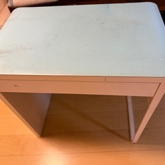 IKEA子供デスクを無料譲りますの画像