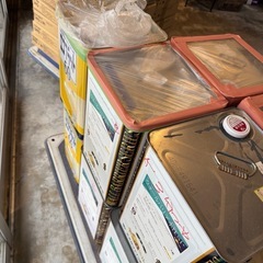 中古ペンキ色々の画像