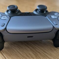 PS5コントローラー　dualsense　スターリングシルバーの画像