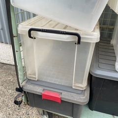 中古品 プラスチックケース １個200円 サイズ色々 汚れあり 収納ボックス の画像
