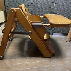ベビーチェア 収縮自在式 机取外し可の画像