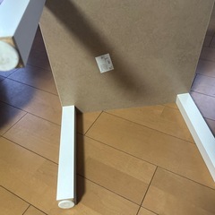 IKEA イケア　白い　正方形　テーブル　机の画像
