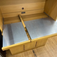 ⭐︎ドリーム荒牧店⭐︎ジモティー割引有⭐︎【クリーニング済み】2枚扉オープンボード　ナチュラル　状態△部分ありの画像